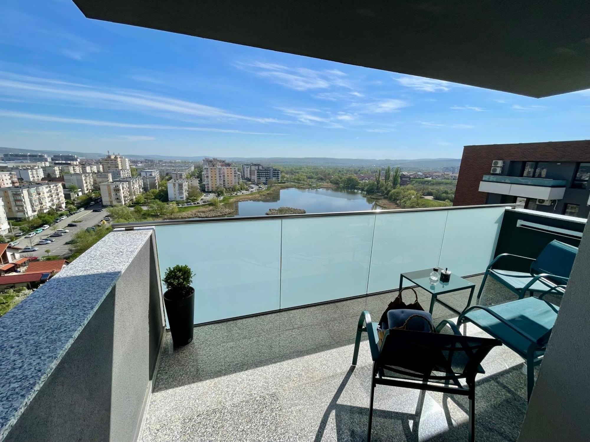 דירה Lakeside